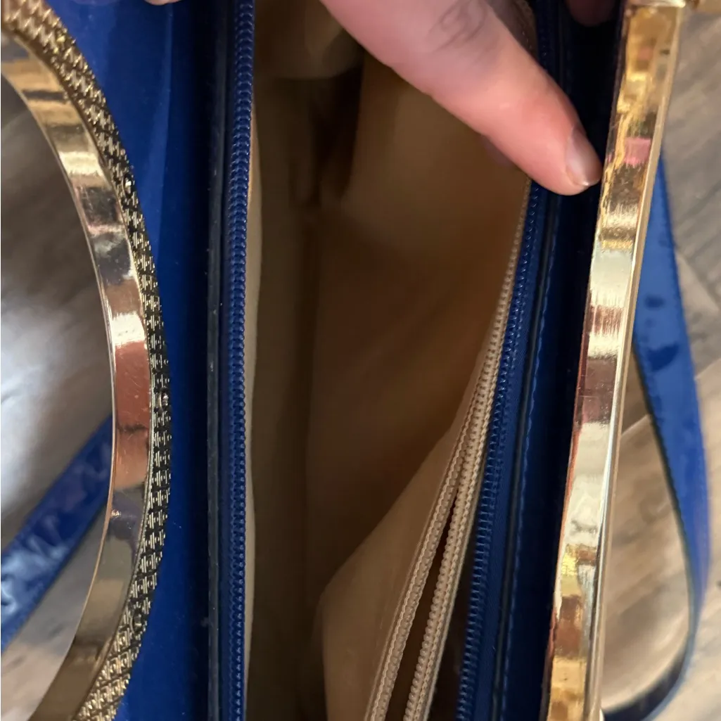 Elegant oversized Blue Handbag - Image 4