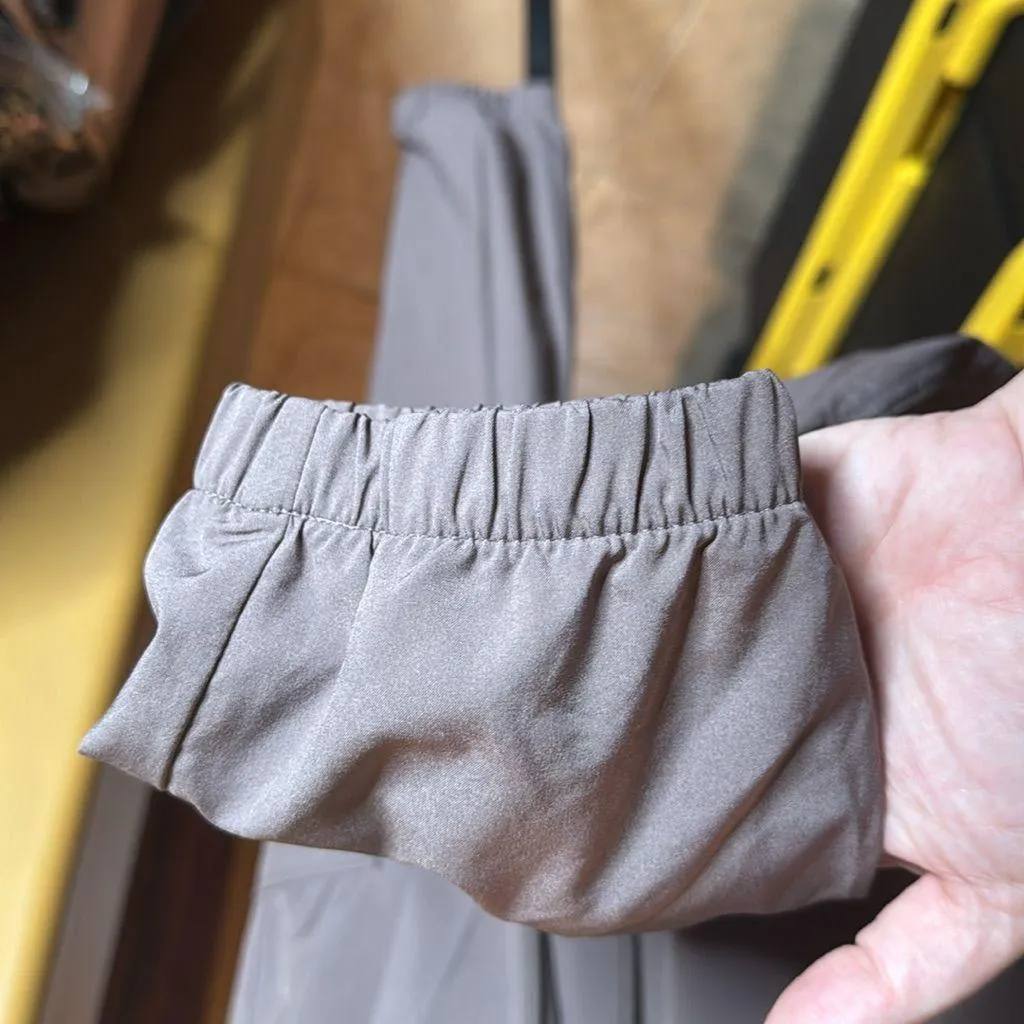 Old Navy High Waisted StretchTech Cargo Joggers Brown Size Small - Image 5