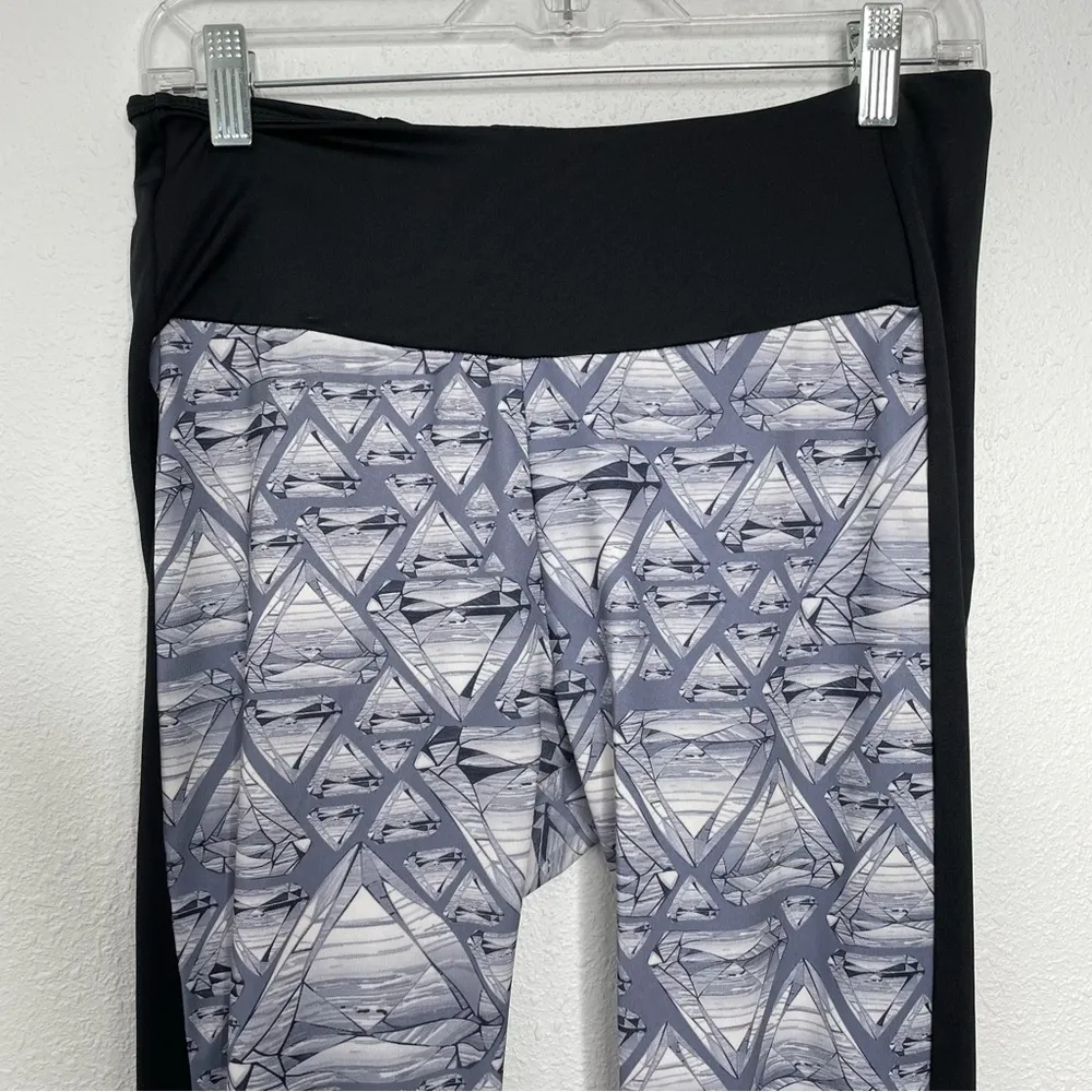 Orangetheory OTF Leggings with Mesh Inserts size L - Image 3