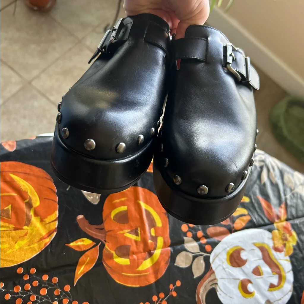 Dolce Vita Black Studded Yevan Clogs Size 6.5 - Image 11