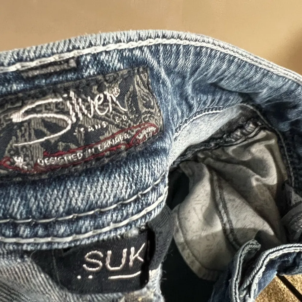 Women’s silver jeans Suki bootcut 29x34 - Image 4