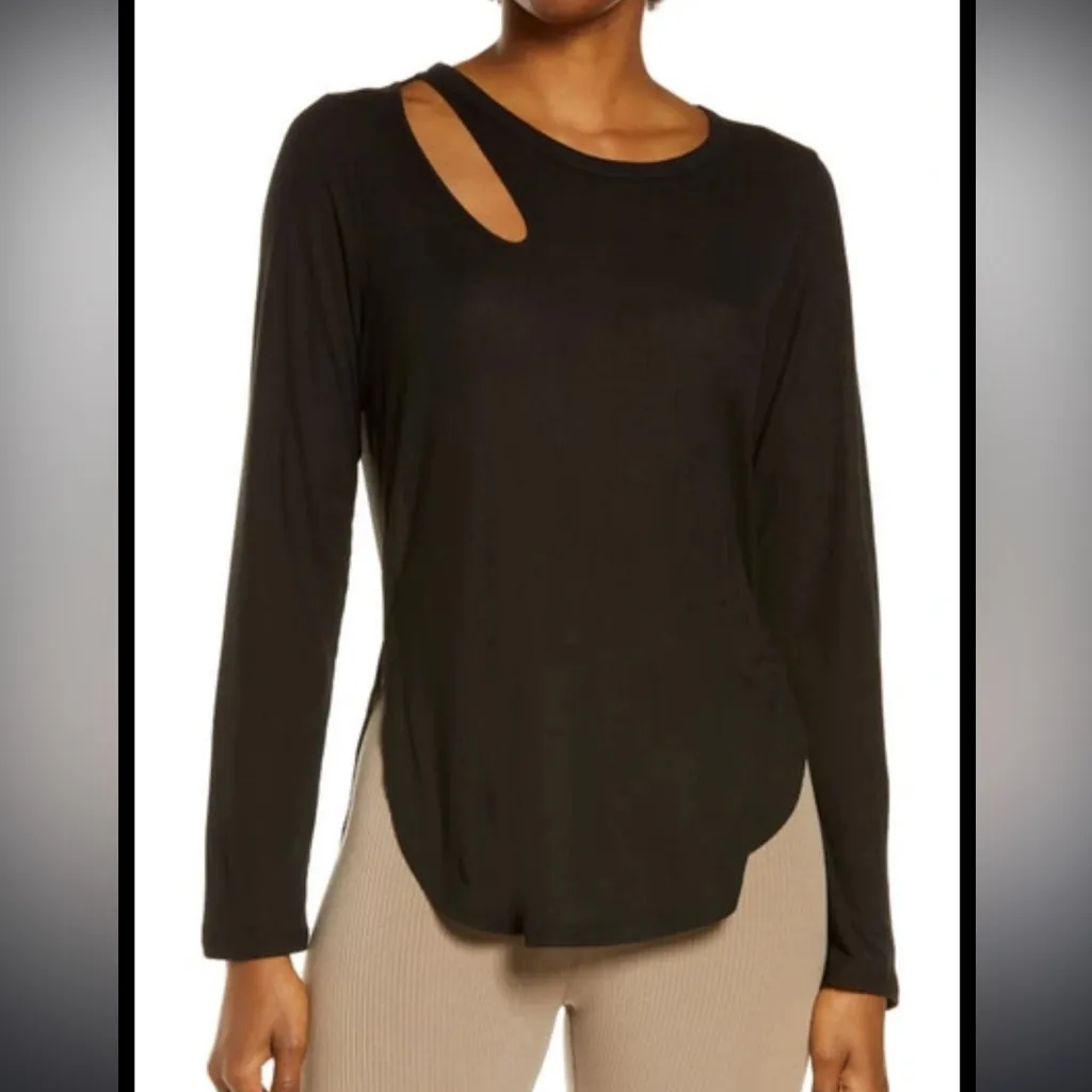 Alo Yoga peak ribbed long sleeve top medium - Image 3
