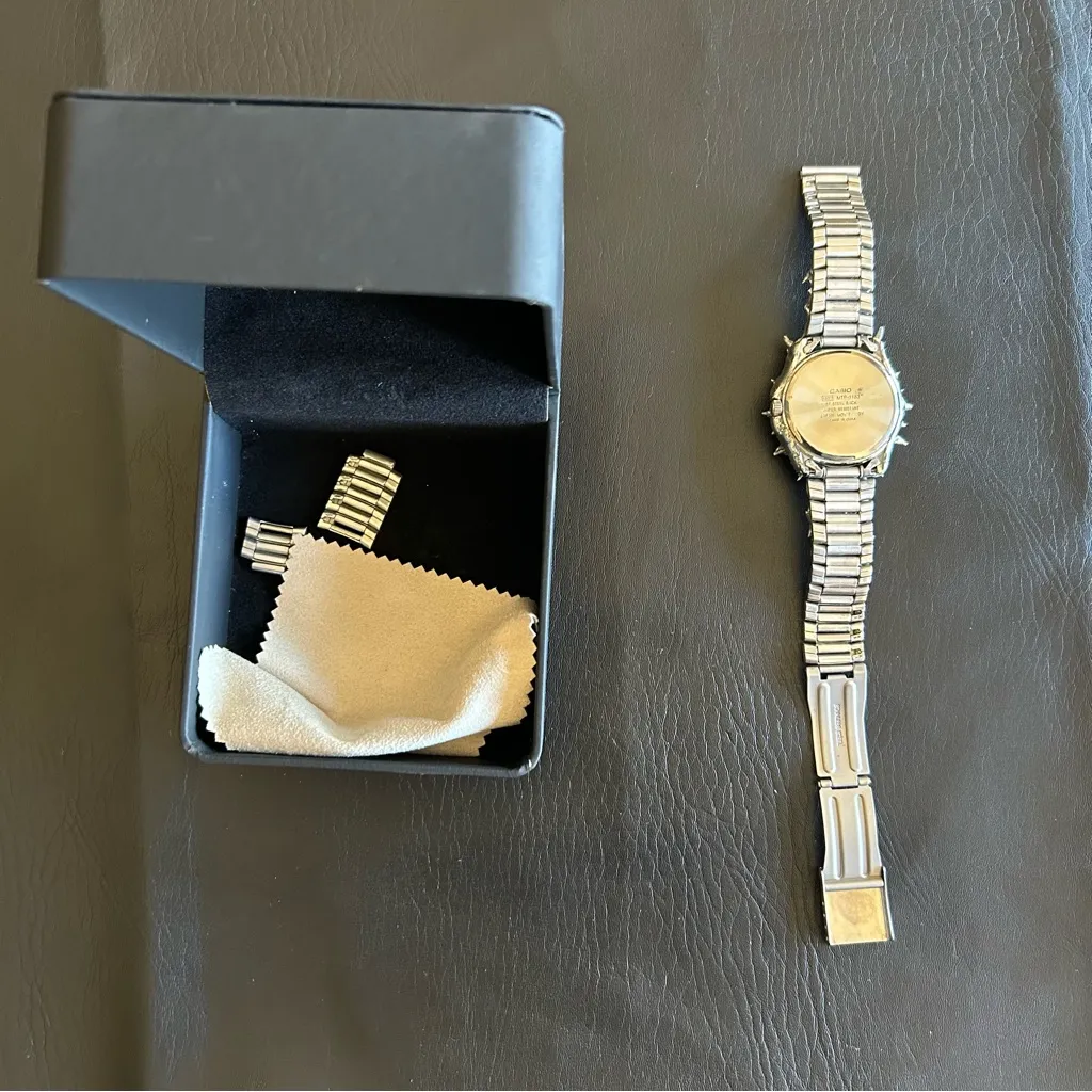 Casio Quartz Soldered Spikey Silver Watch - Black Face Brand New Japan Movement - Image 5