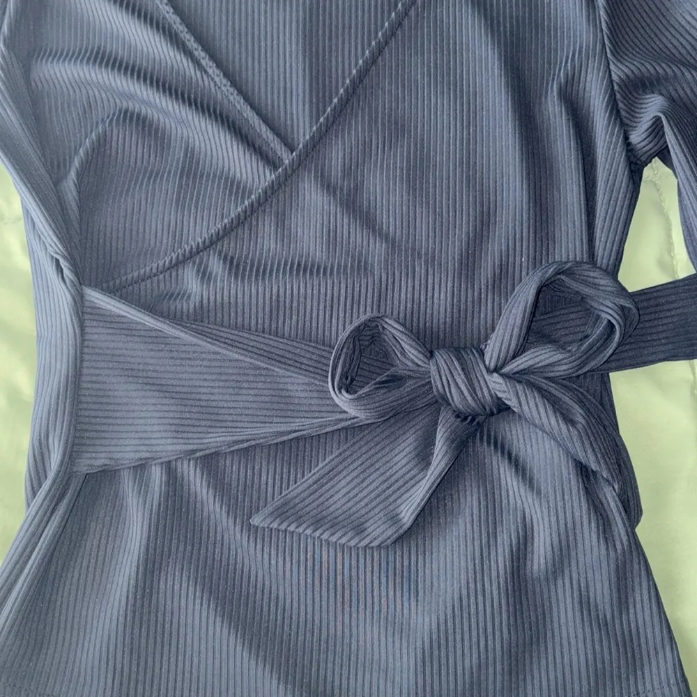 Blue long sleeve top Size M - Image 2