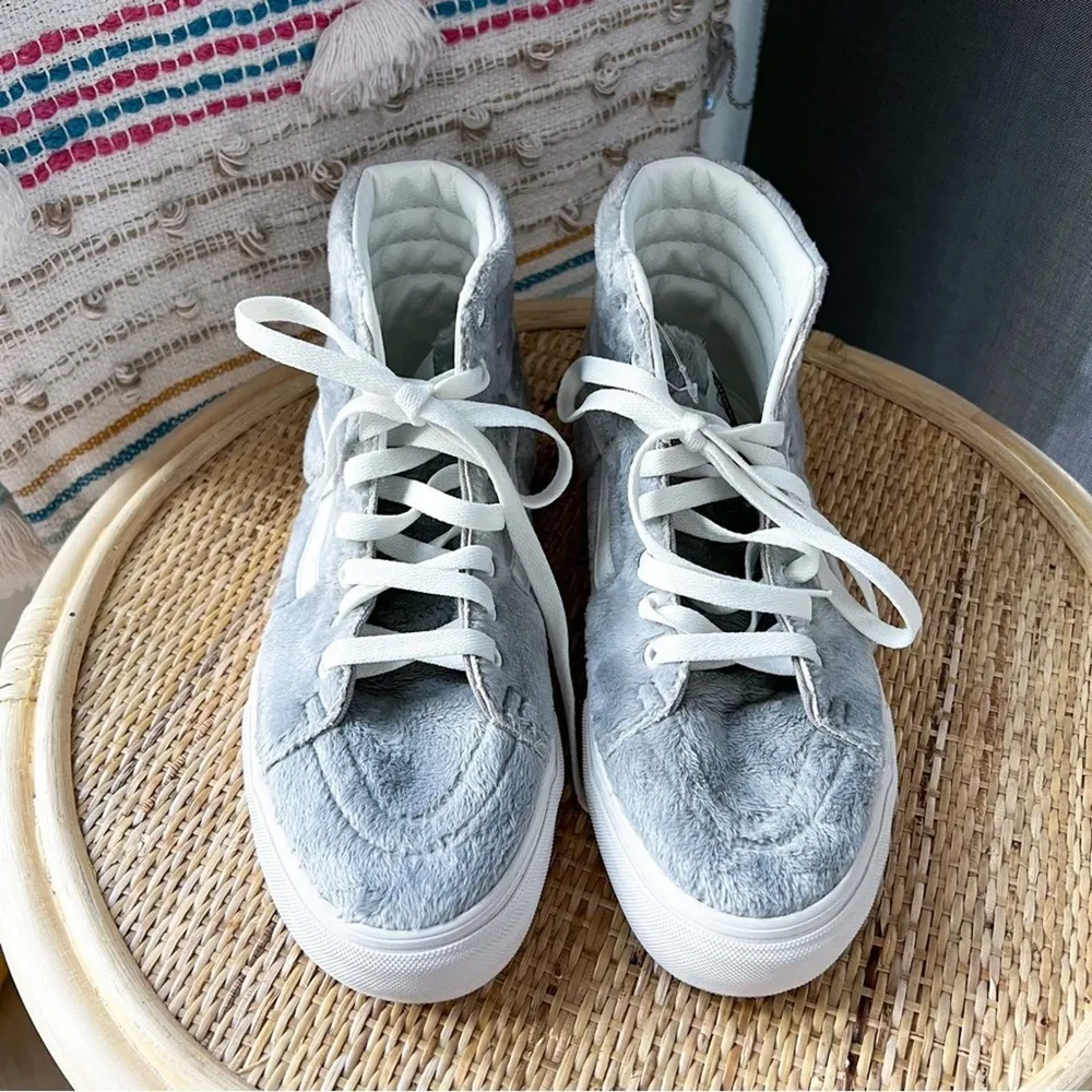 Vans U Sk8-Hi Faux Fur Drizzle Blanc-De-Blanc High Top Sneakers Women’s Size 10 - Image 3