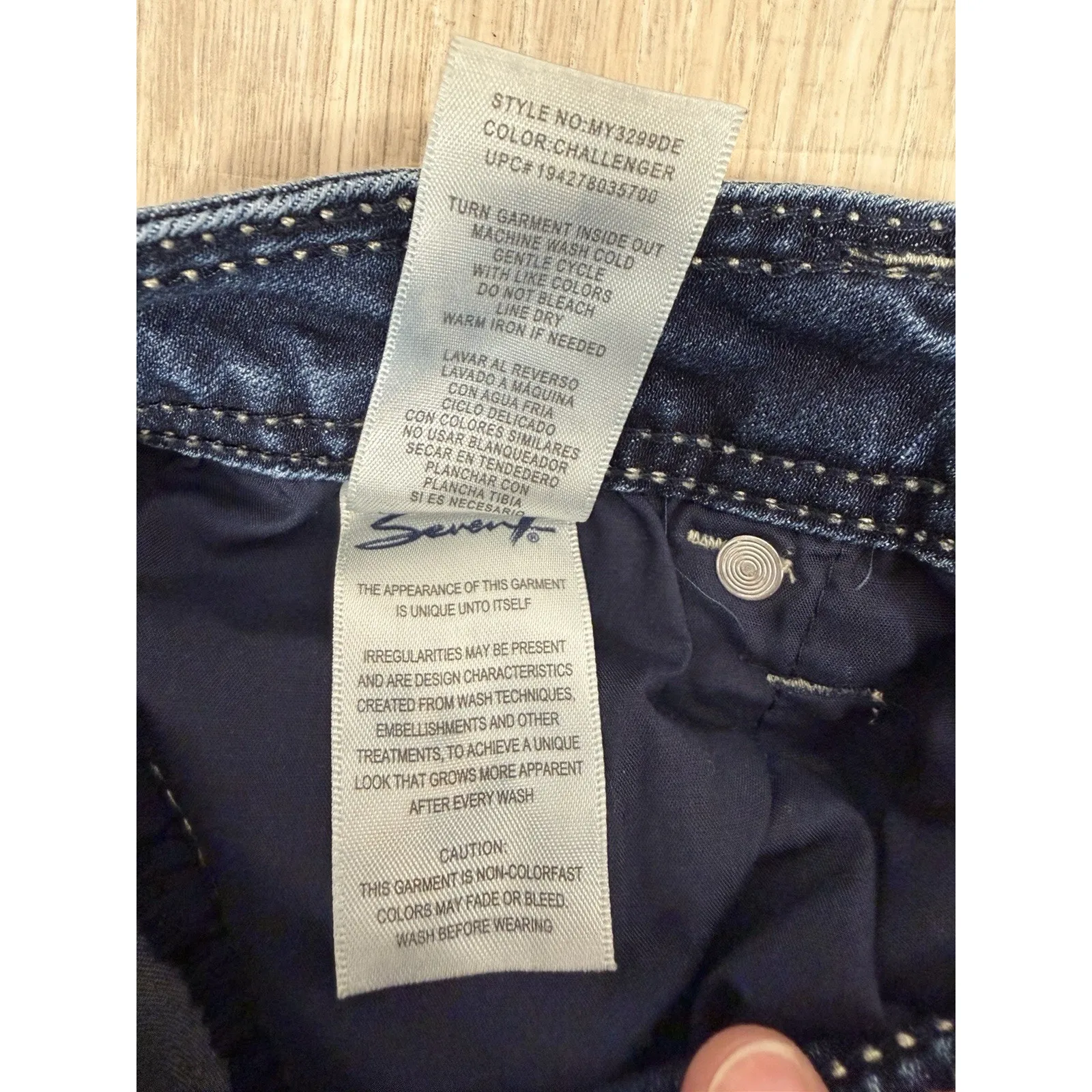 Seven7 Women’s Dark Wash Denim Shorts Size 10 Cuffed Stretch Jean Shorts - Image 8