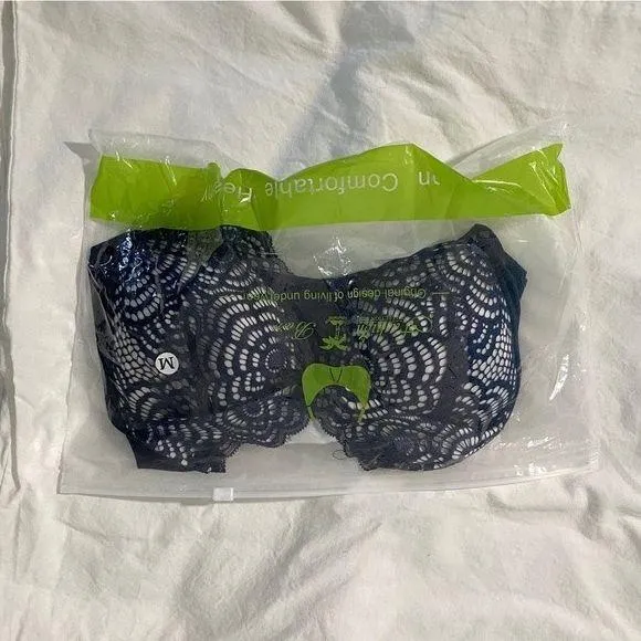 NEW Dark Blue Lace Bralette Long Line bra top navy blue 32B Size undefined - Image 5