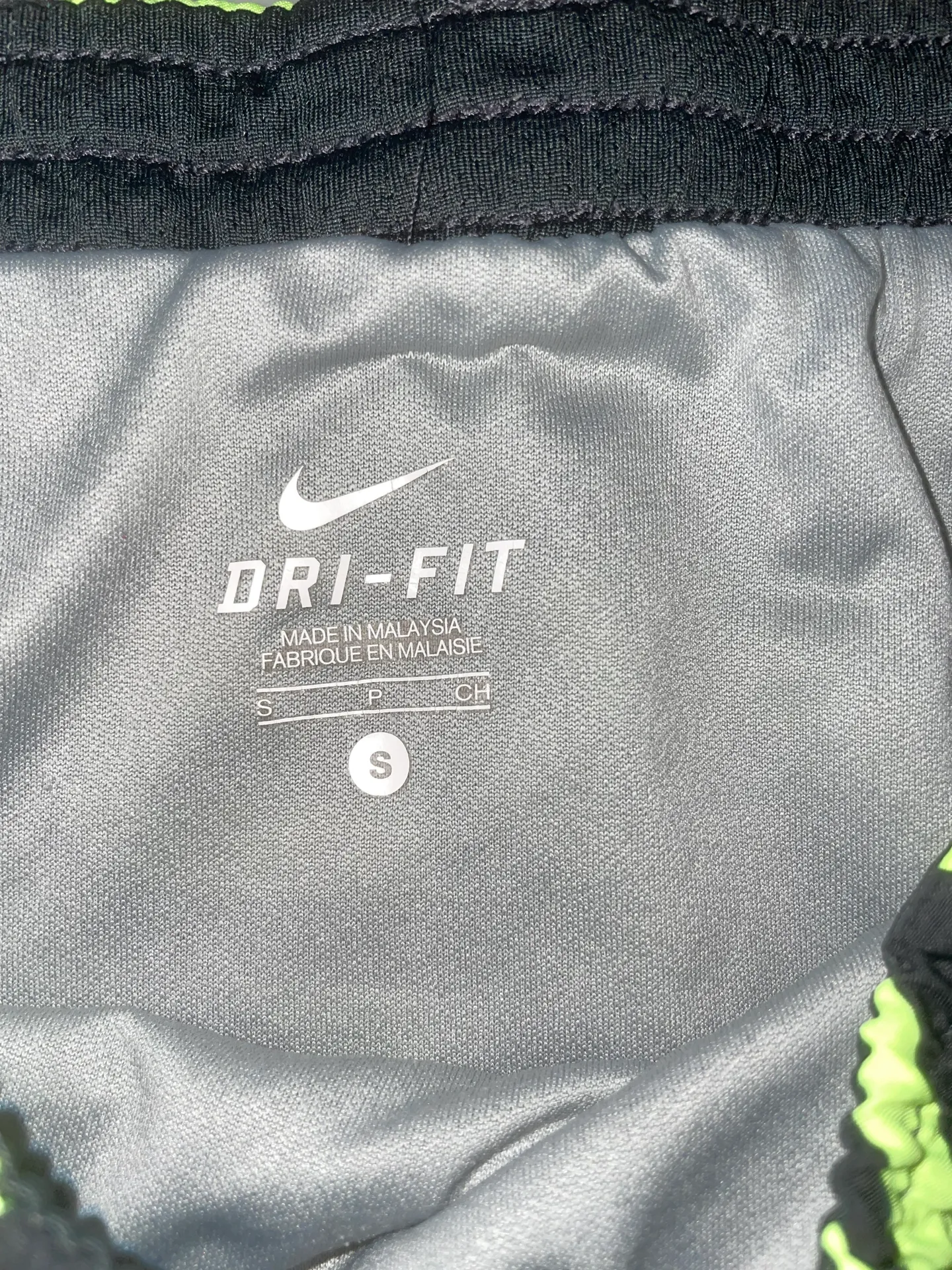 Nike shorts - Image 3