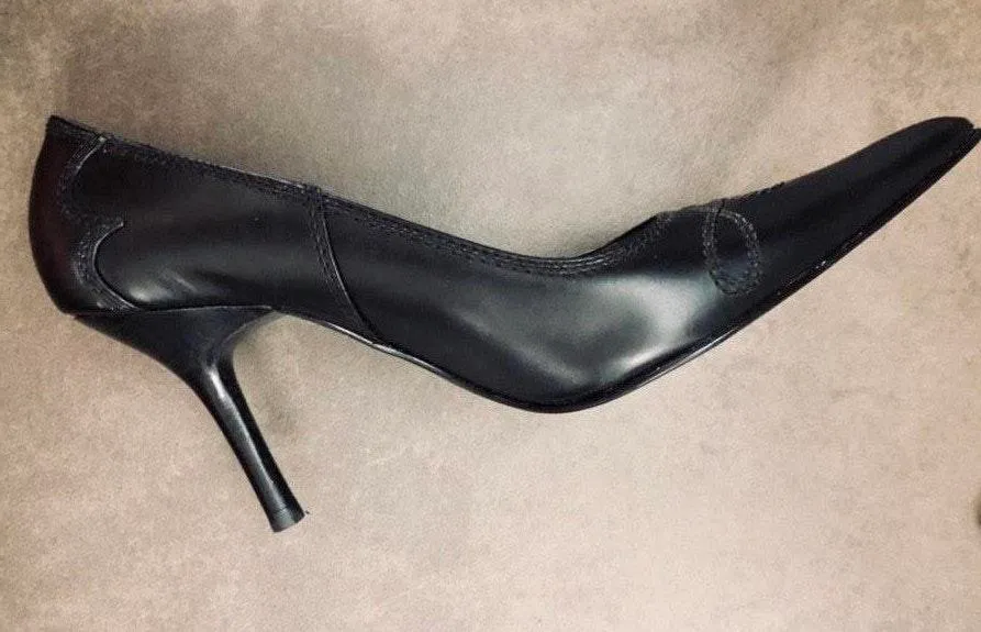 Hardly Worn Tribeca by Kennith Cole pointed toe shoes. Sz 7.5. In excellent condition - Image 5