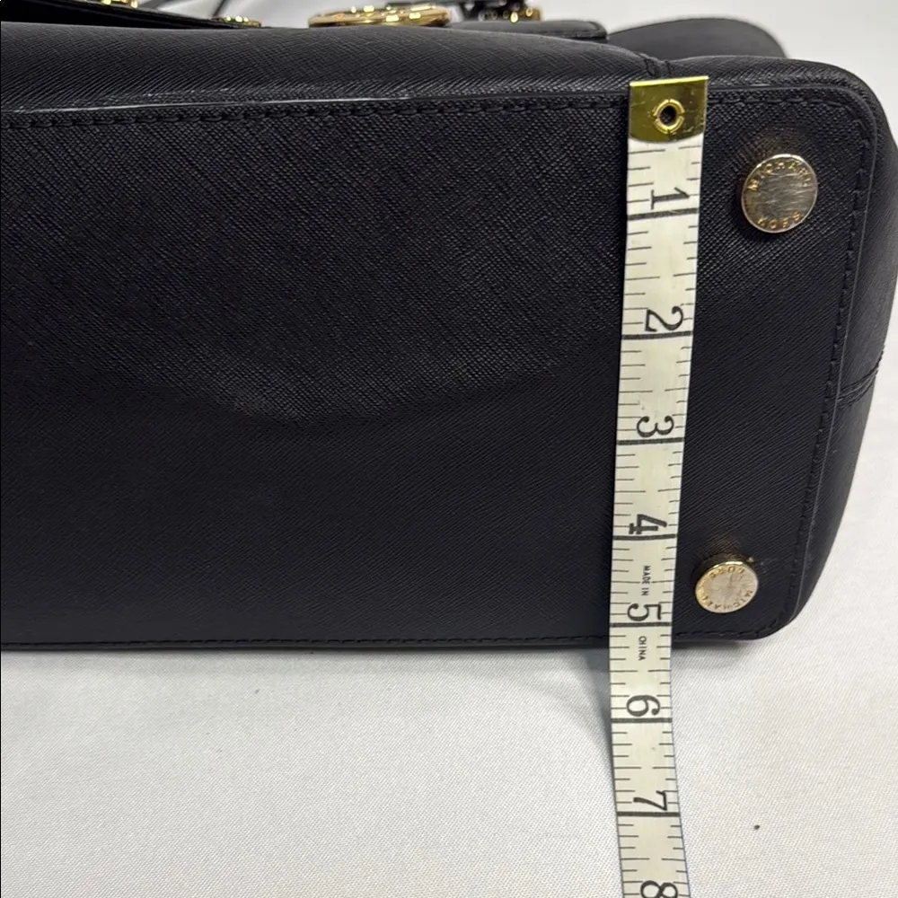 Michael Kors Black Tote Bag with Structured Design - Image 5