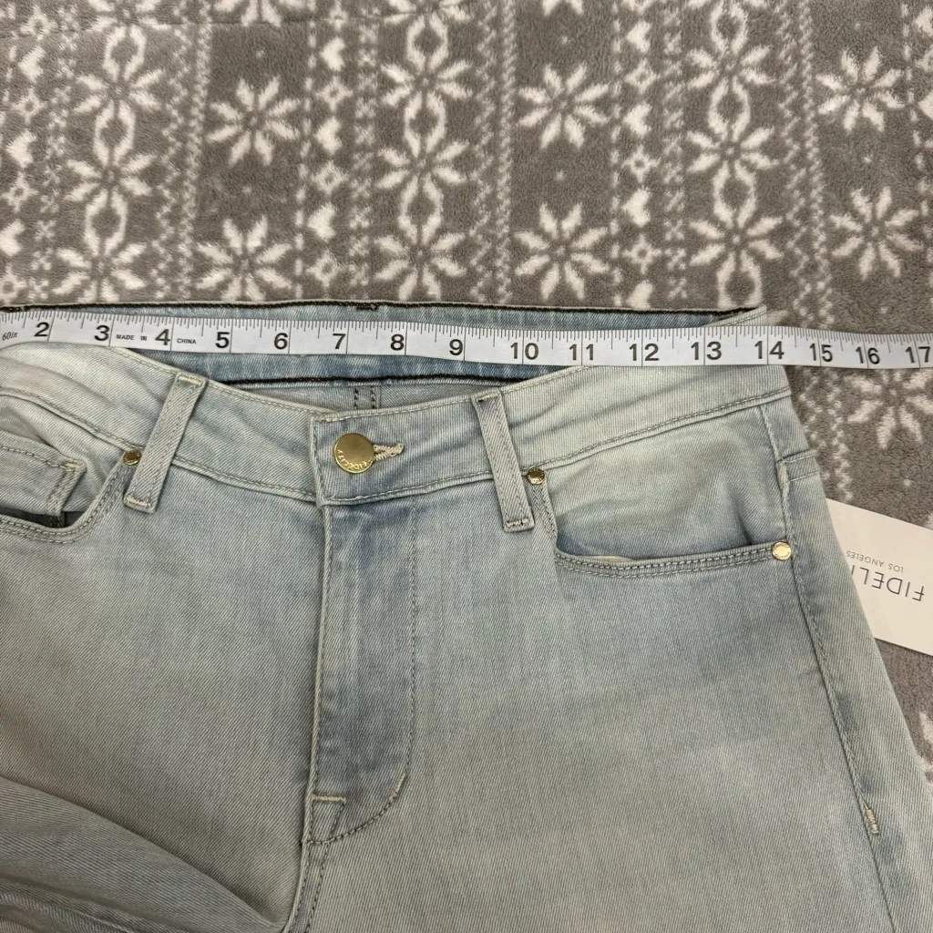 NWT Fidelity Coco Wide Leg Jeans Raw Hem‎ In Clearwater Blue Wash Size 26 - Image 9