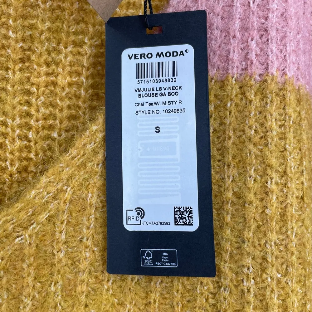 VERO MODA Julie Bar Stripe V-neck Sweater In Chai Tea Stripe Size Small NWT - Image 7