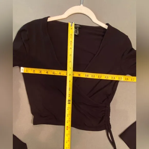 Brandy Melville faux wrap,‎ criss cross top, draw strings, long sleeves, v-neck - Image 3