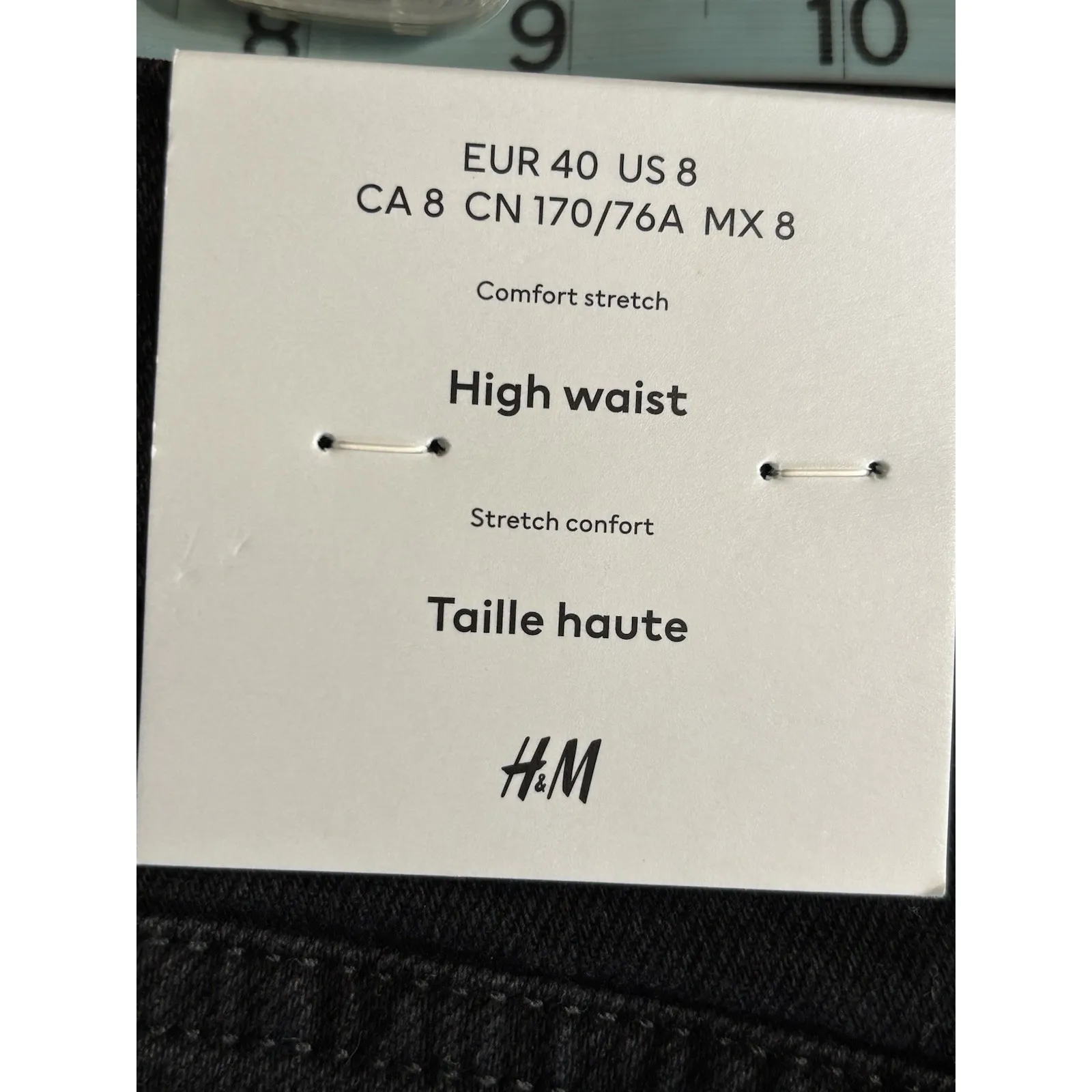 H&M NWT Black Denim Jean Shorts Size 8 Mid‎ Rise Zip Raw Hem Summer Comfort - Image 5