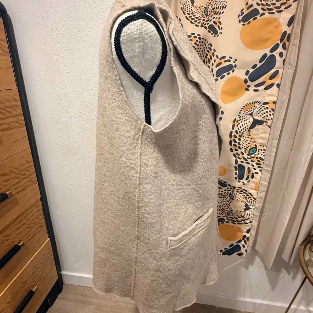 Eileen Fisher Beige Sleeveless Open Front long Vest medium - Image 3