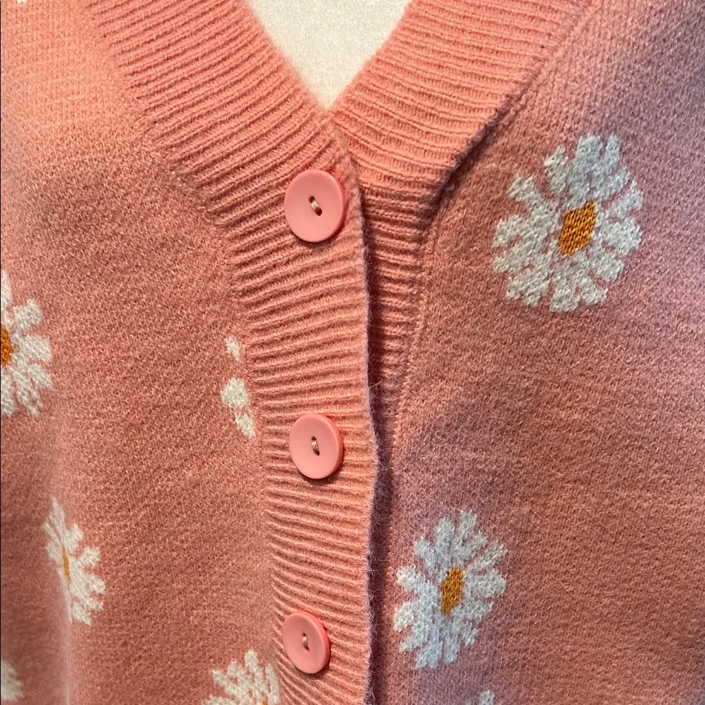 Daisy Patterned Pink Cardigan Sweater - Image 2