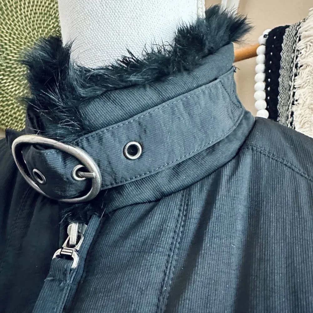 Via Spiga Y2K Black Fur Trim Grommet Belted Neckline Winter Coat Size M - Image 3