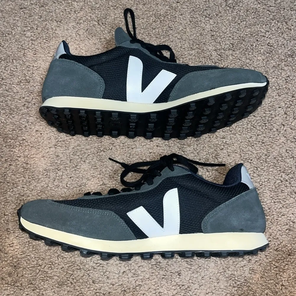 Veja Rio Branco‎ Alveo Mesh Suede Leather Sneakers Black White Oxford Gray 12 - Image 4