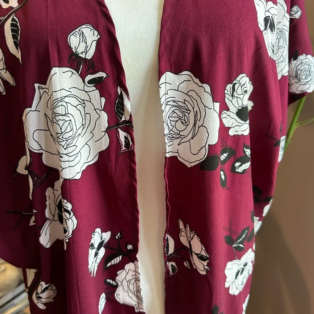 Japna Small Floral/Burgundy kimono - Image 6