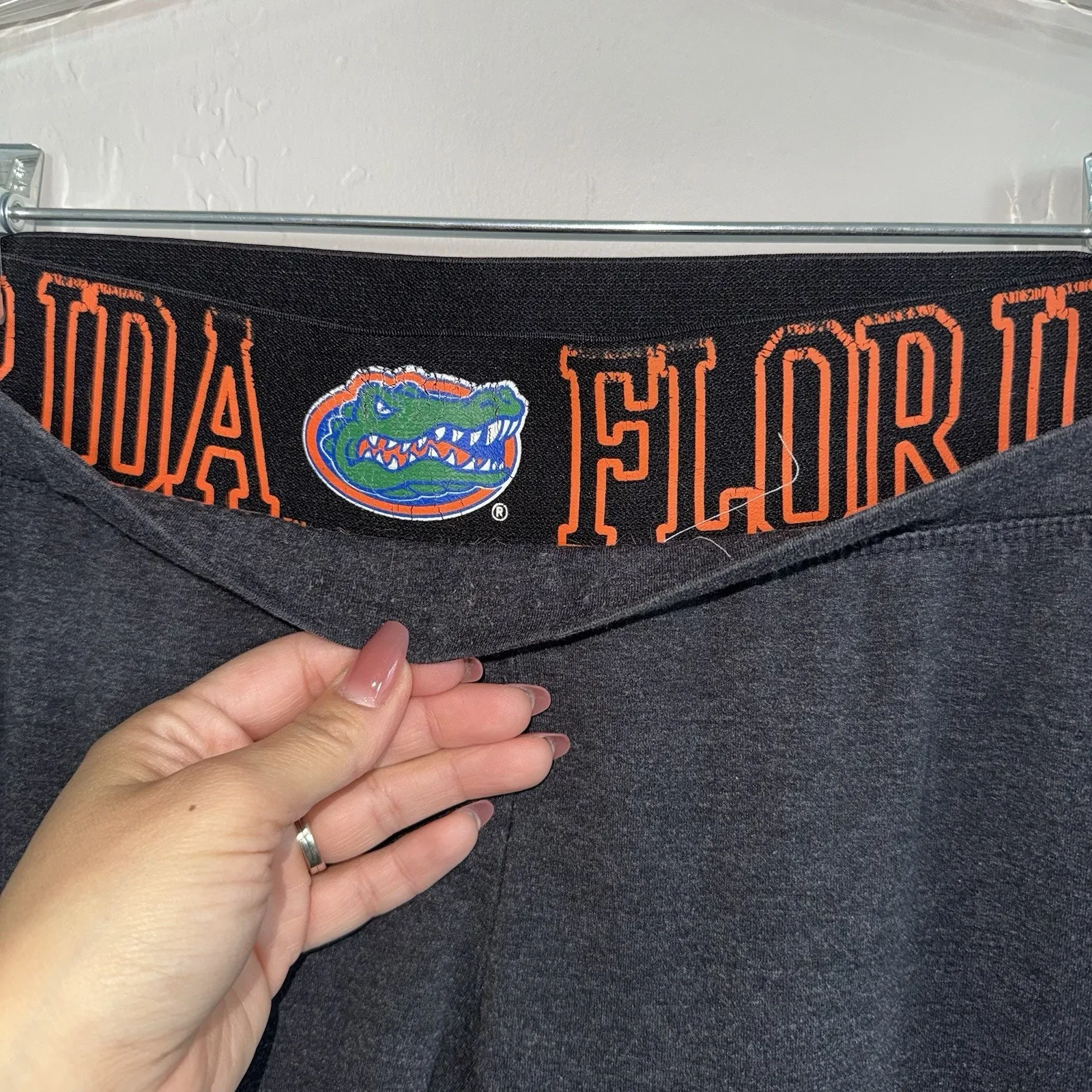 Florida Gator Woman’s Ankle Leggings Boxer Overlay Gray Size Small - Image 3