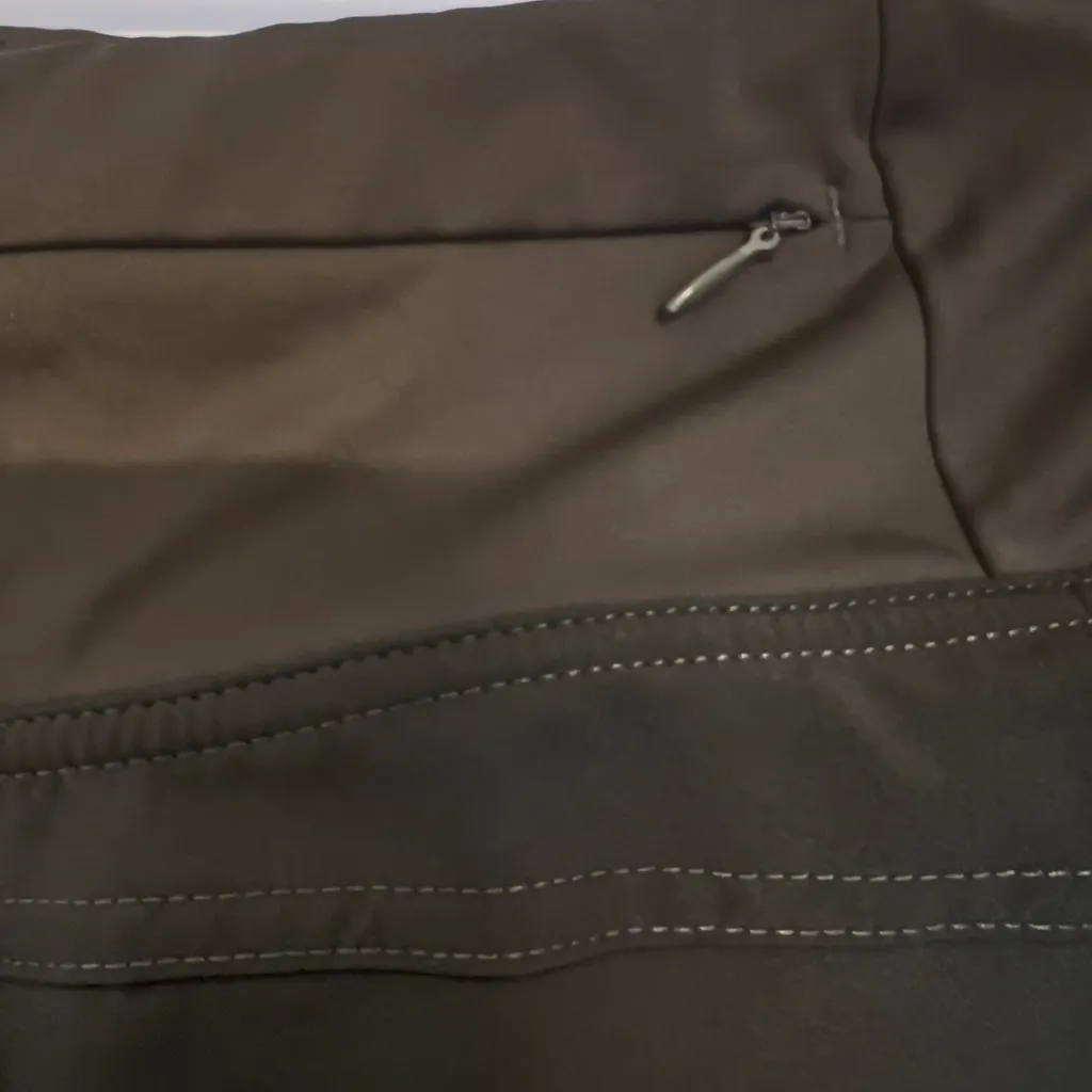 Soothfeel‎ Shorts Women's Medium Mesh Lining, Fast Dry White - Image 9