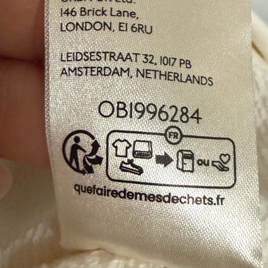 NWT PILCRO Ivory Sweater Sleeve Top Size Small - Image 16