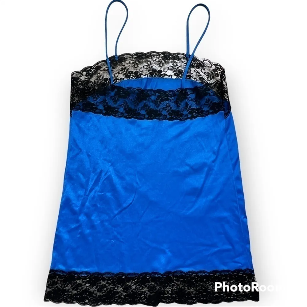 Vintage Nylon slip cami dress with spaghetti straps and contrast lace accent, S Black - Image 2