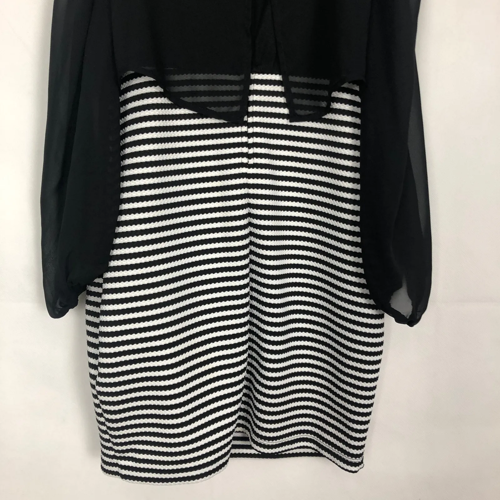 Emerald Sundae Cold Shoulder Striped Dress Party Cocktail Juniors Medium - Image 8