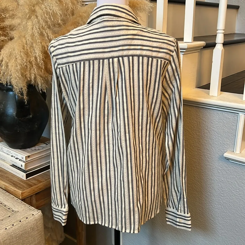 Stripe Contrast Button Down Shirt Size Medium - Image 4