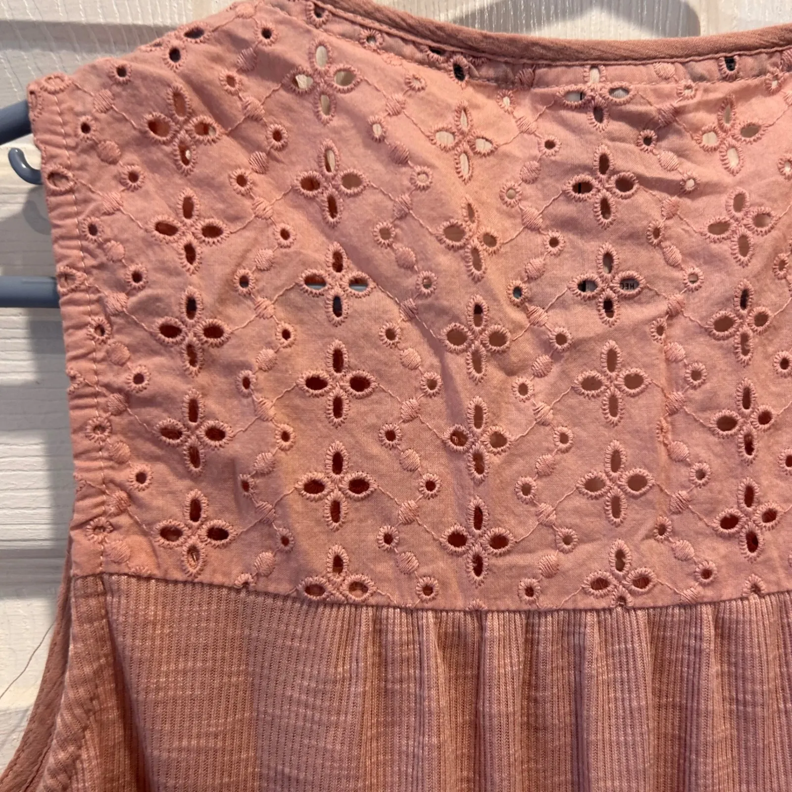 Knox Rose Women's Pink Eyelet Lace Tassel V Neck Sleeveless Top Sz M Cottagecore - Image 6