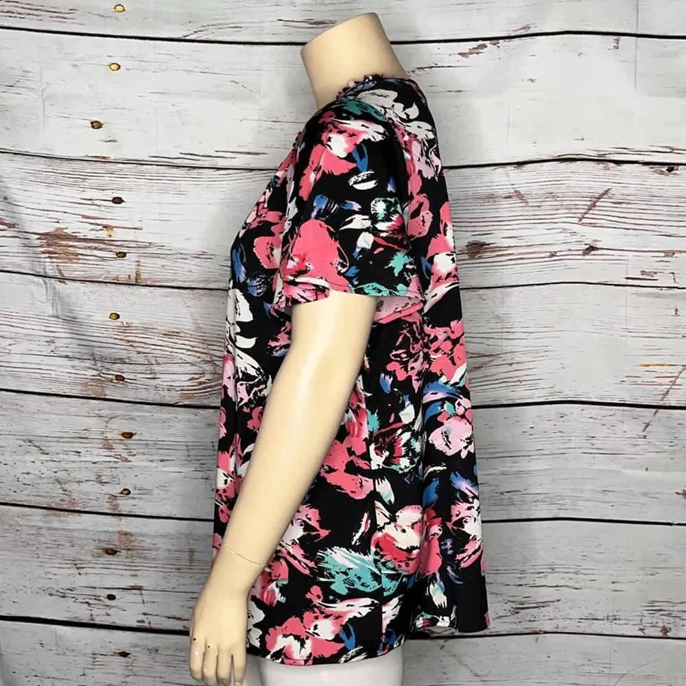Lane Bryant Size 18/20 Black - Pink Floral Print Keyhole Blouse Top - Image 2