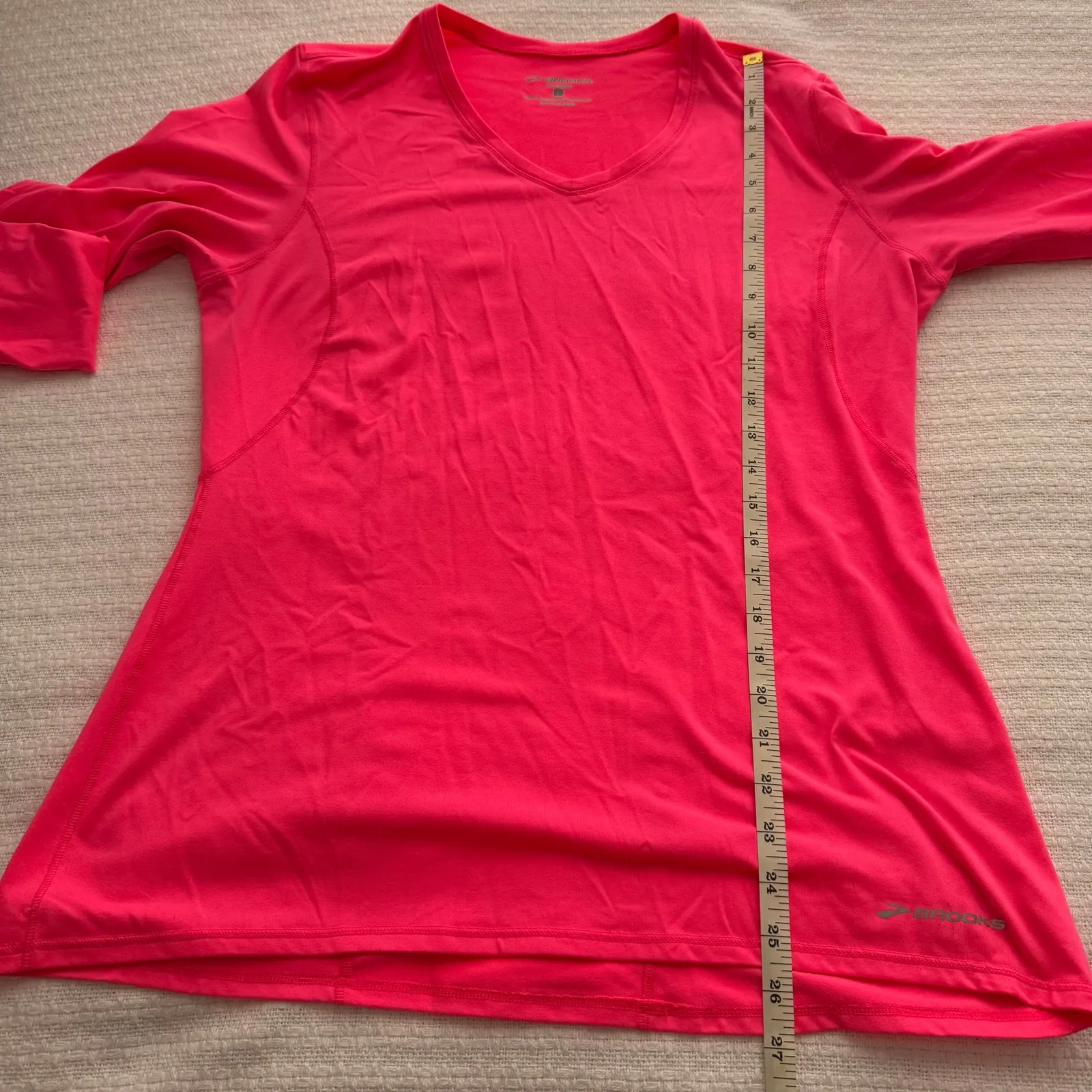 Large Brooks Running Hot Pink Long-Sleeve Running T-Shirt - Image 6