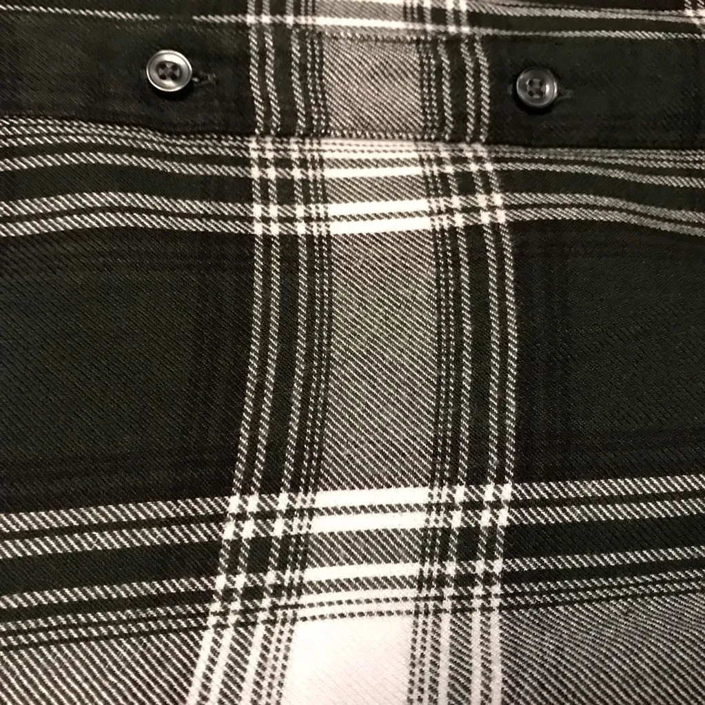 Soft Plaid Long Sleeve‎ Black White Green Shirt Dip Size XS - Image 4