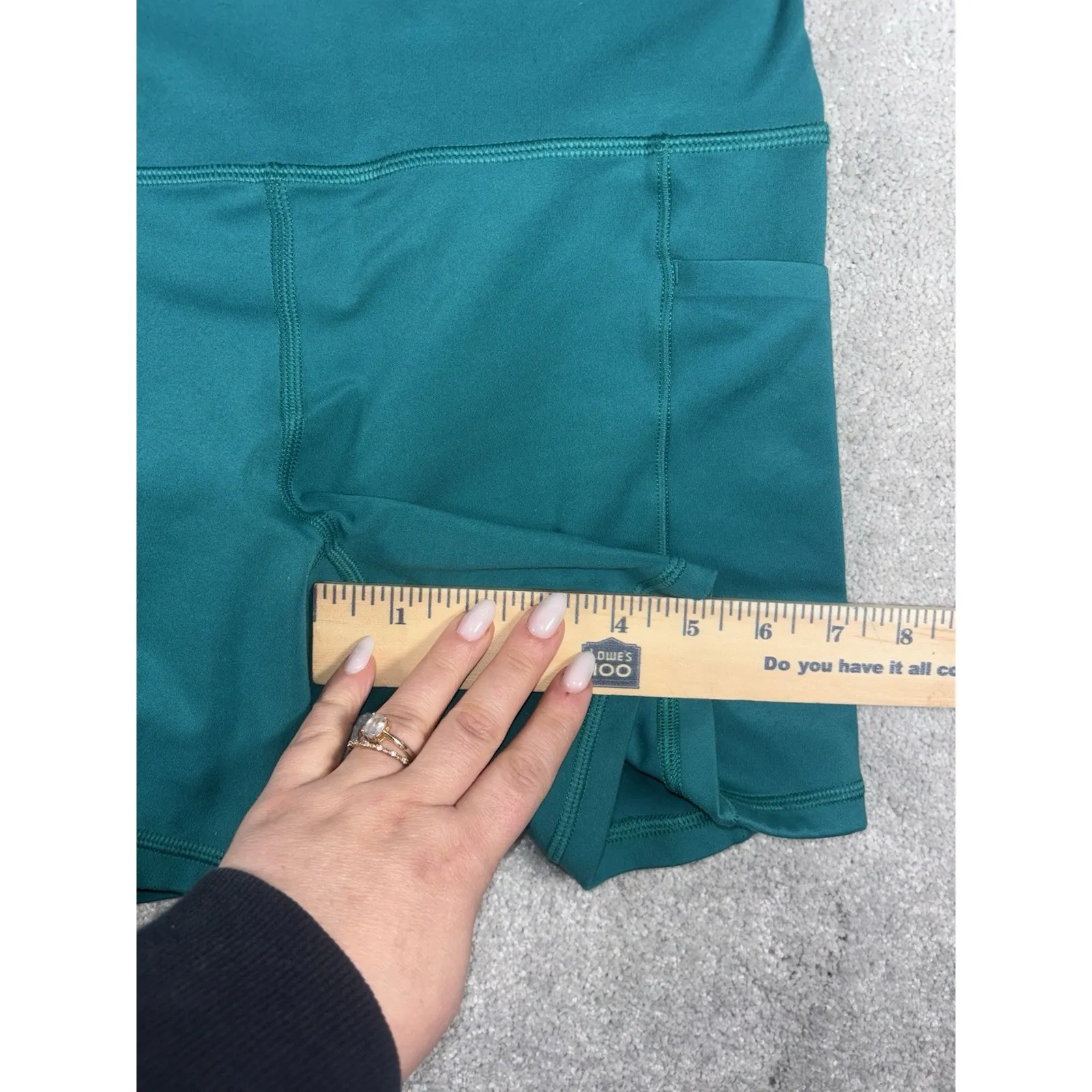 athleta salutoation stash 5 in short small green - Image 6