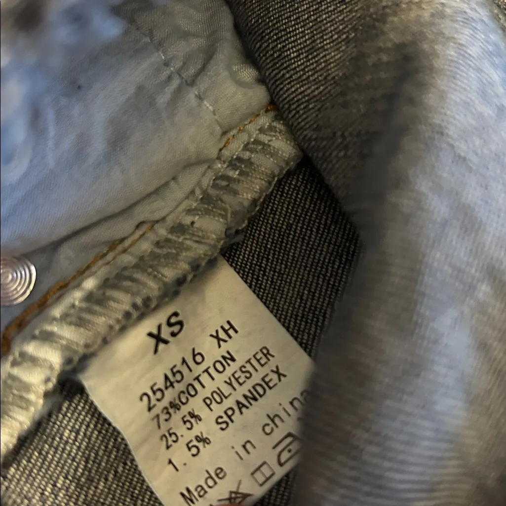 NWT Flamingals Raw Hem Tummy Control Denim Shorts Blue Size XS - Image 4