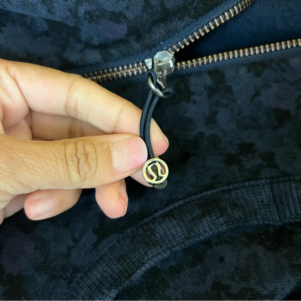 Lululemon Scuba Hoodie II in Biggie Prism Petal Inkwell Blue Size 6 - Image 7