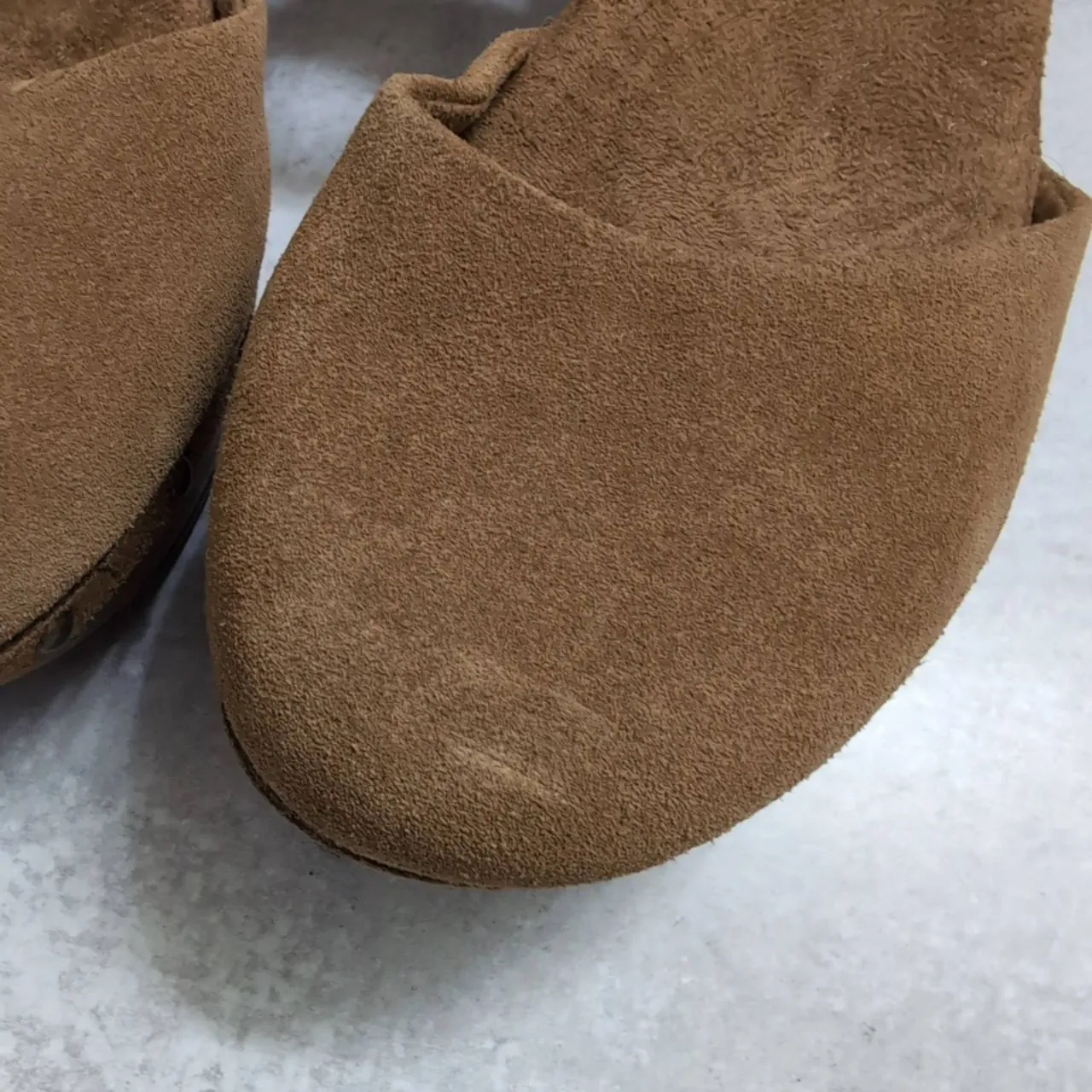 House of Harlow 1960 Cherub Chestnut Tan Ankle Strap Platform Rivet Clogs 8M Brown Size 8 - Image 4