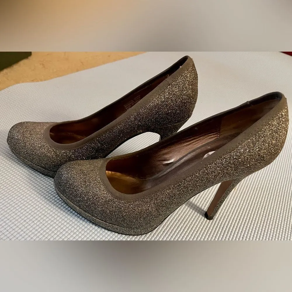 Ann Taylor  shimmering platform heels size 8. Excellent Condition.Beautiful‌ - Image 4