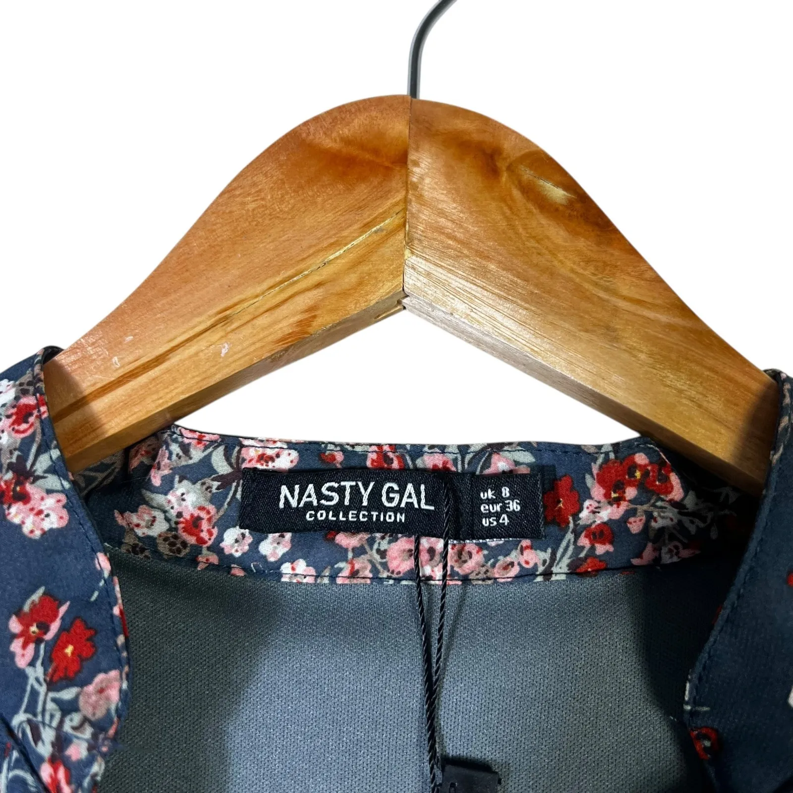 NWT Nasty Gal Floral Print Tiered Mini Dress Long Sleeve V Neck Navy Pink - Image 5