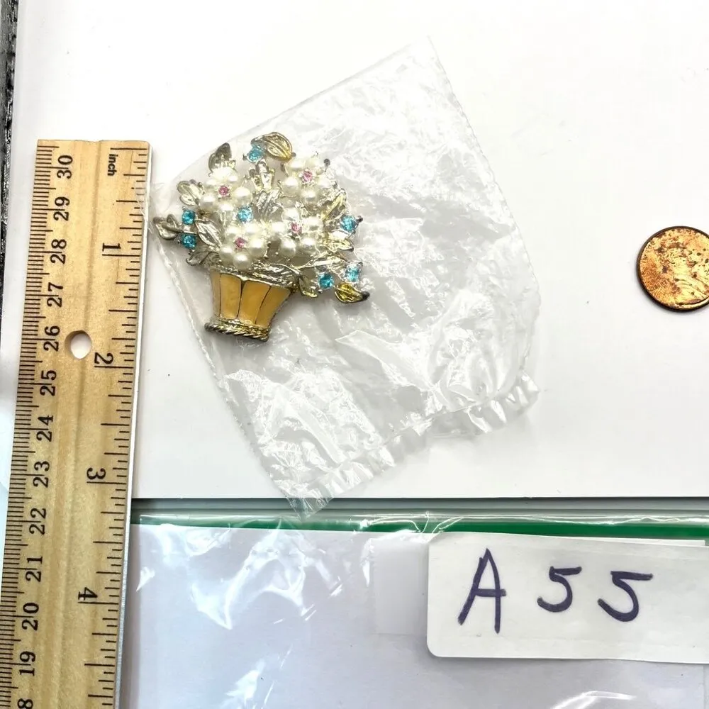 Vintage Floral Basket Brooch With Faux Pearls & Rhinestones A55 White - Image 3