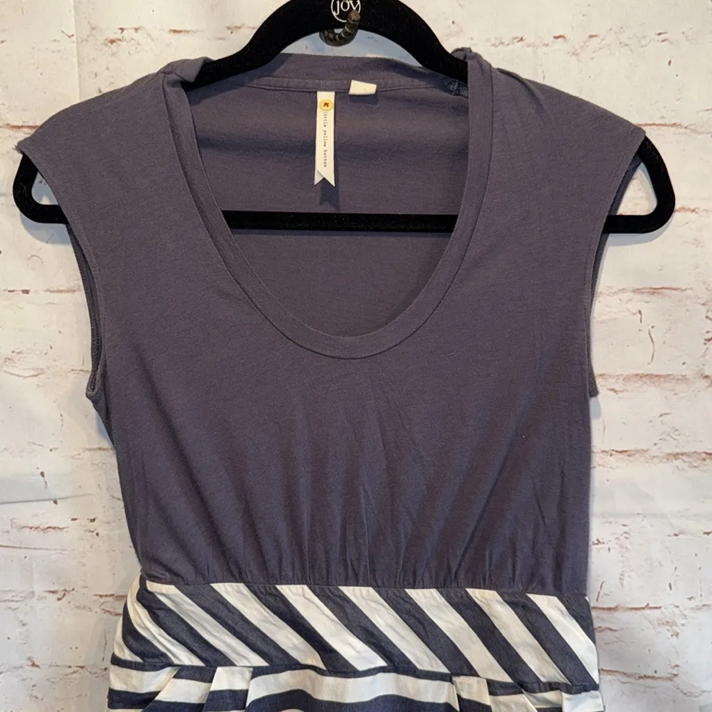 Little yellow button Anthropologie Striped Gray White Sleeveless Dress small - Image 2