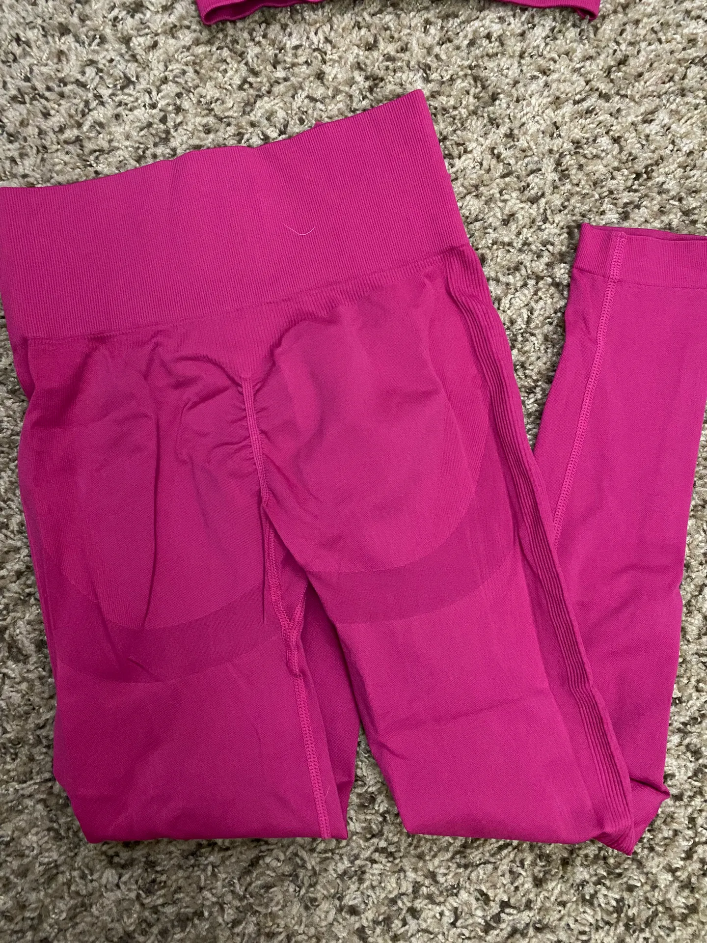 Seamless Criss Cross Back Sports Set Pink - Image 4