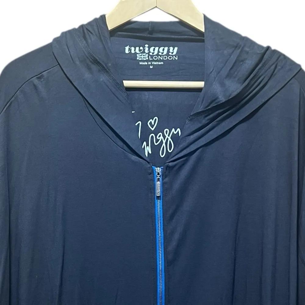 Twiggy London Black Iconic Love zip up Hooded Top Size Medium - Image 3