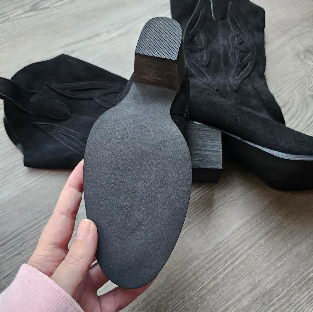 Black Cowboy Boots With Block Heel NWOB Size 37 (6.5) - Image 2