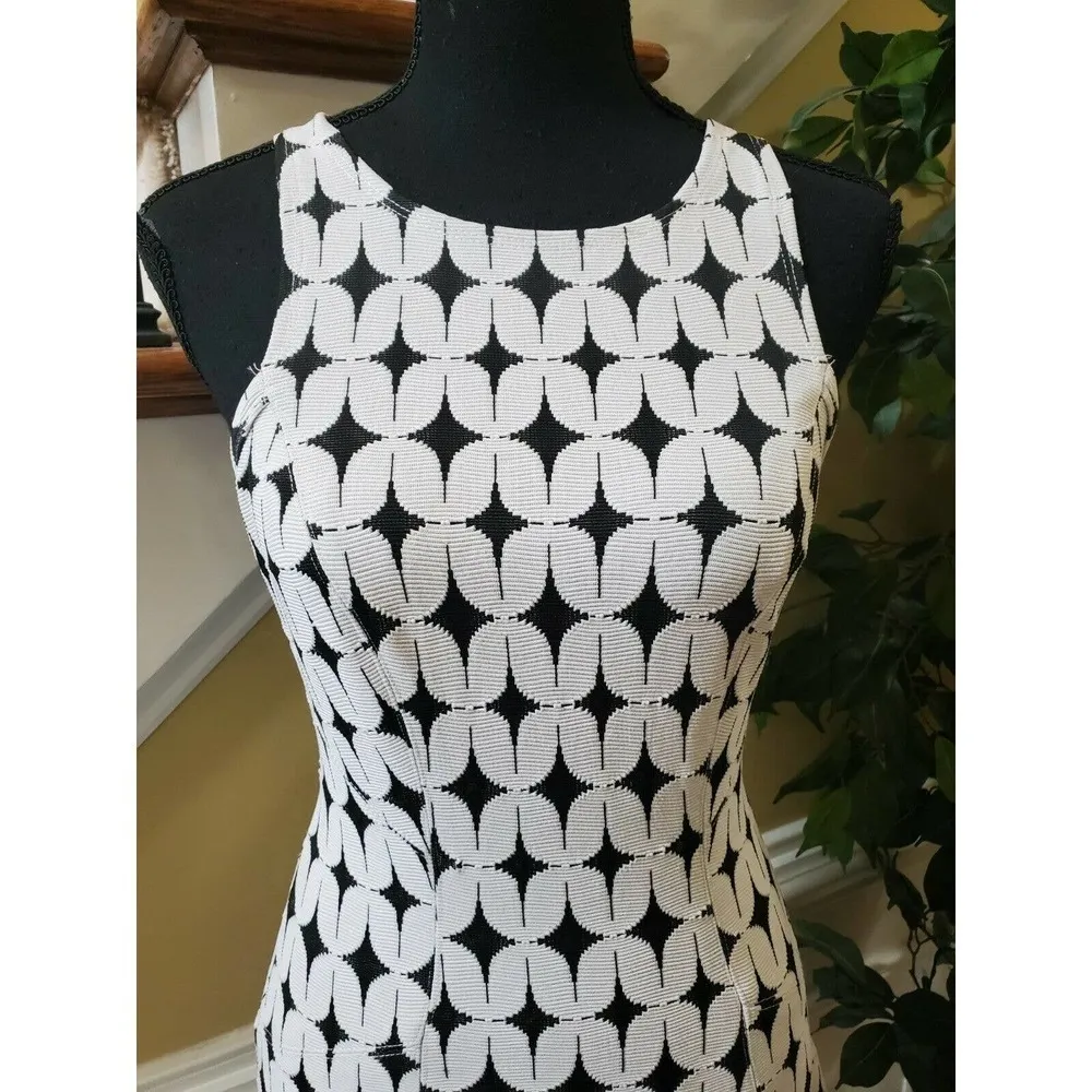Karen Kane Black/White Fit/Flare Scuba Dress XS - Image 2