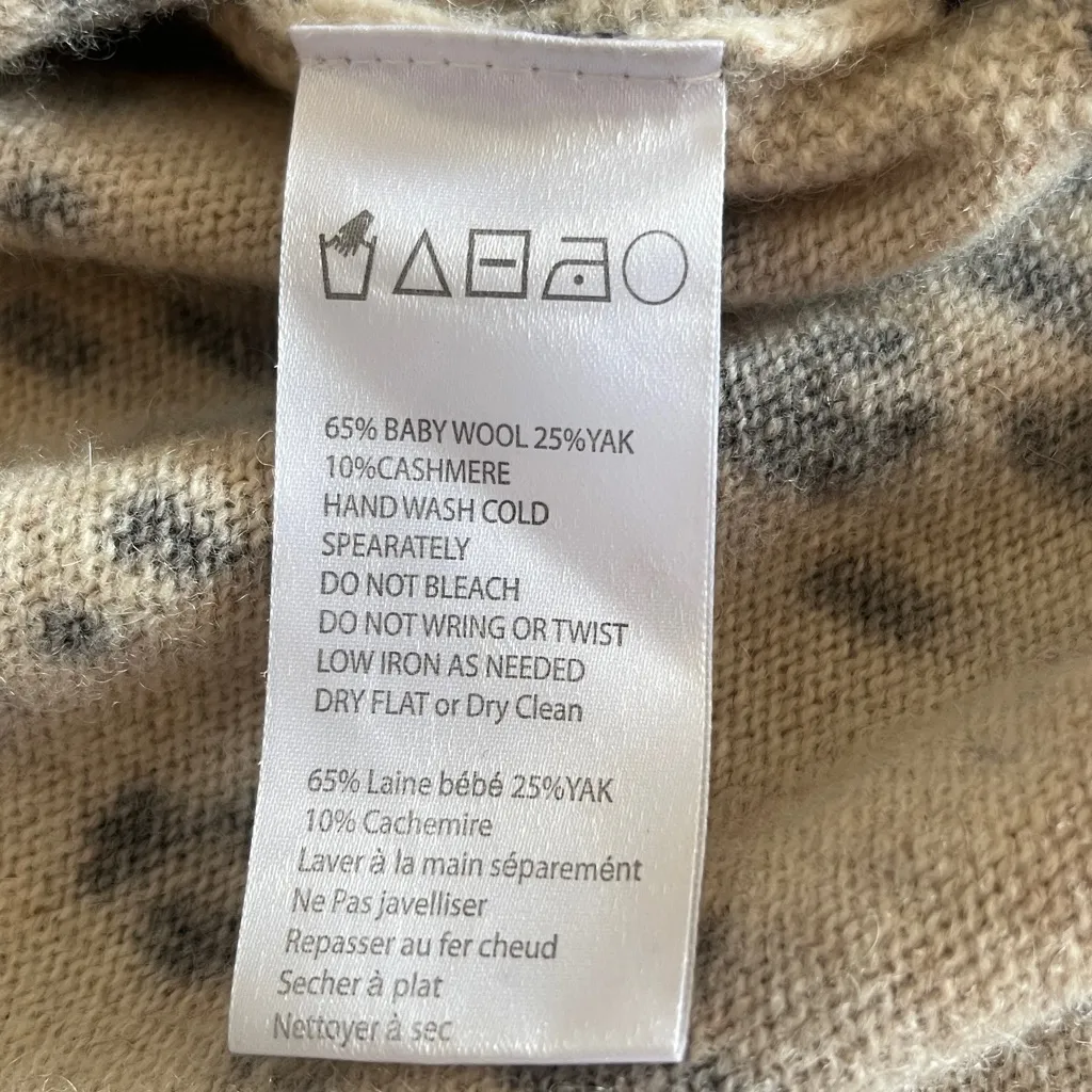 Anthropologie HWR Wool Cashmere and Yak Animal Print V-Neck Sweater Size XS - Image 5