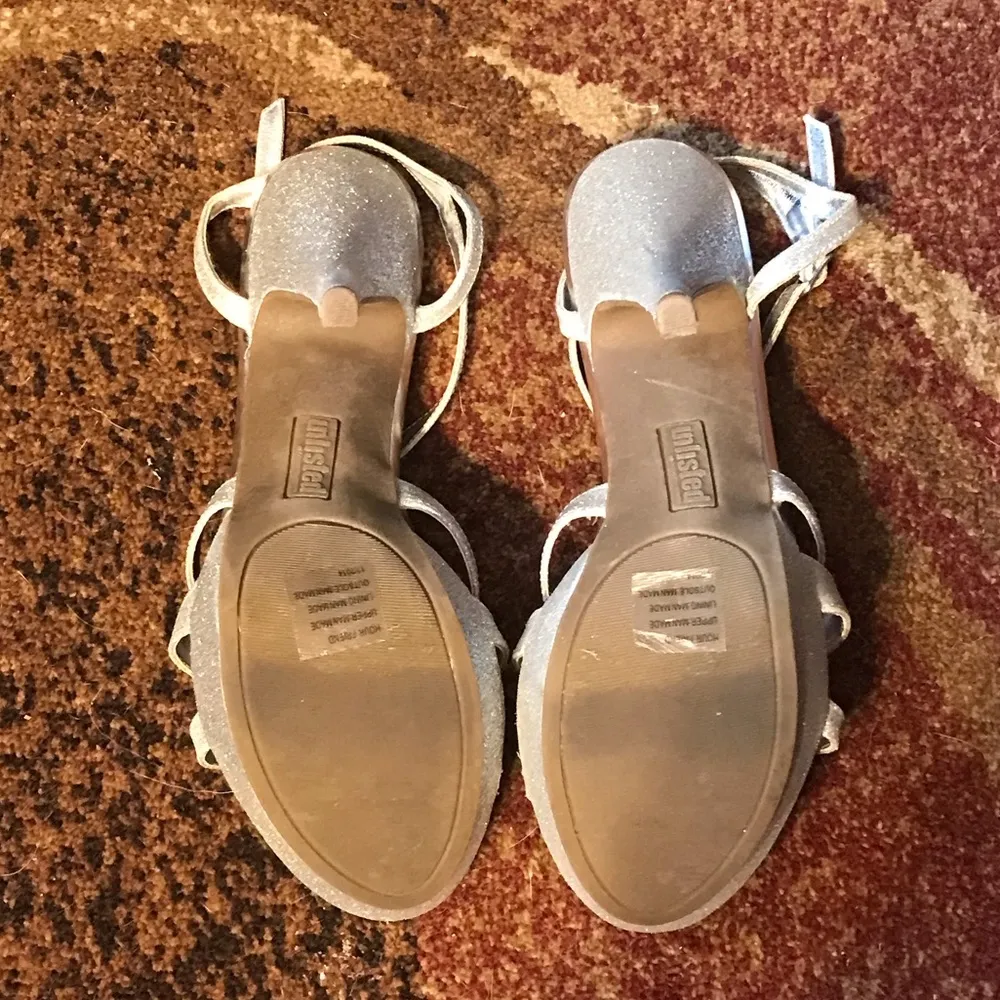 | Kenneth Cole Glittery Heels - Image 7