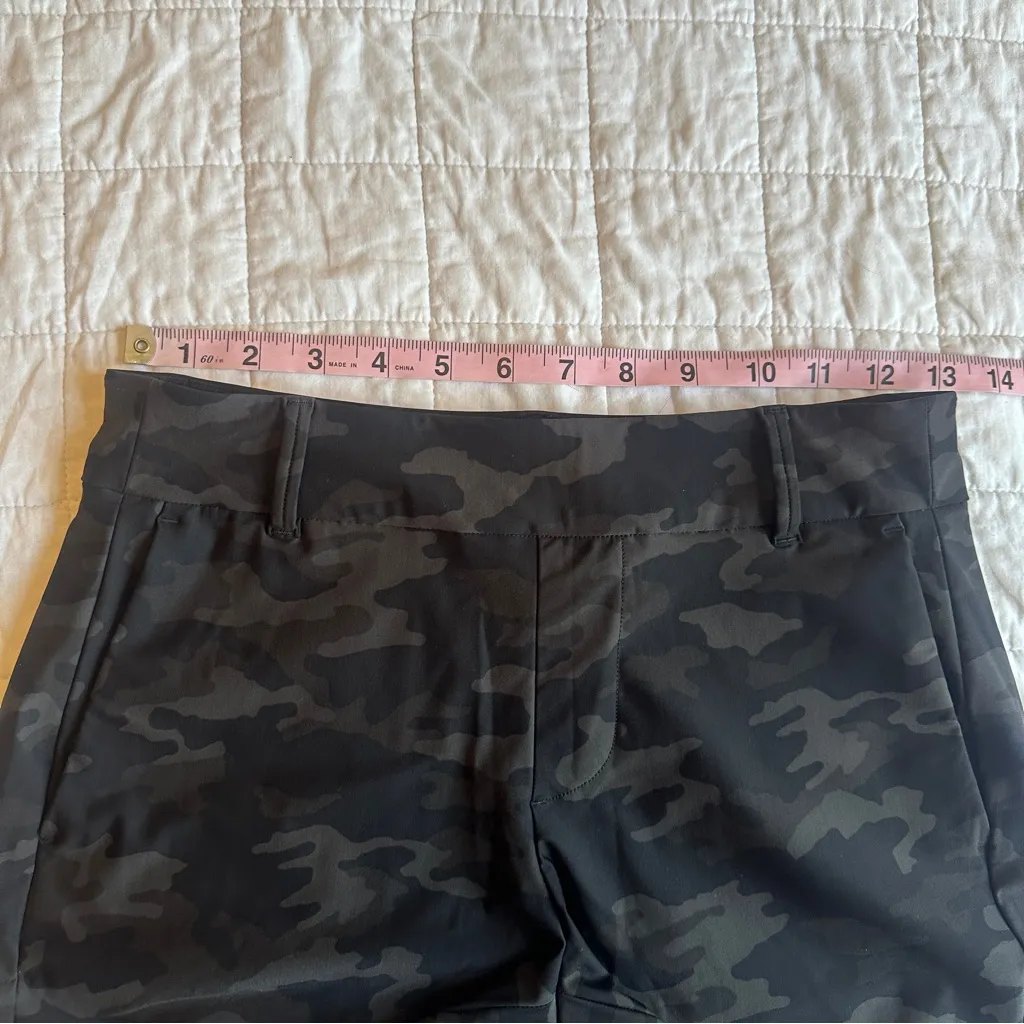 Spanx Sunshine Shorts 4" Black Camo XS - Image 7