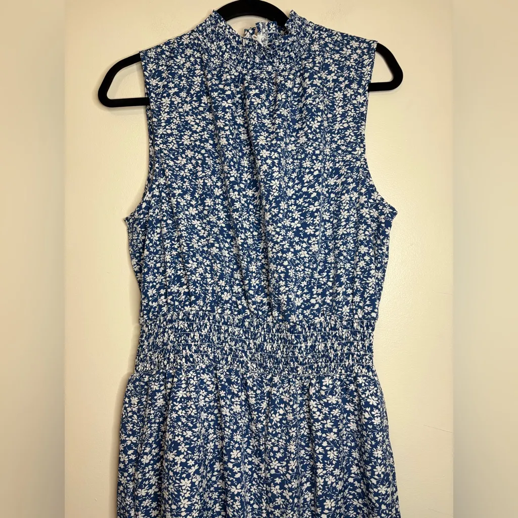 Cupshe Blue Floral Wide Leg Sleeveless‎ Jumpsuit L Smocked Waist Pockets - Image 2