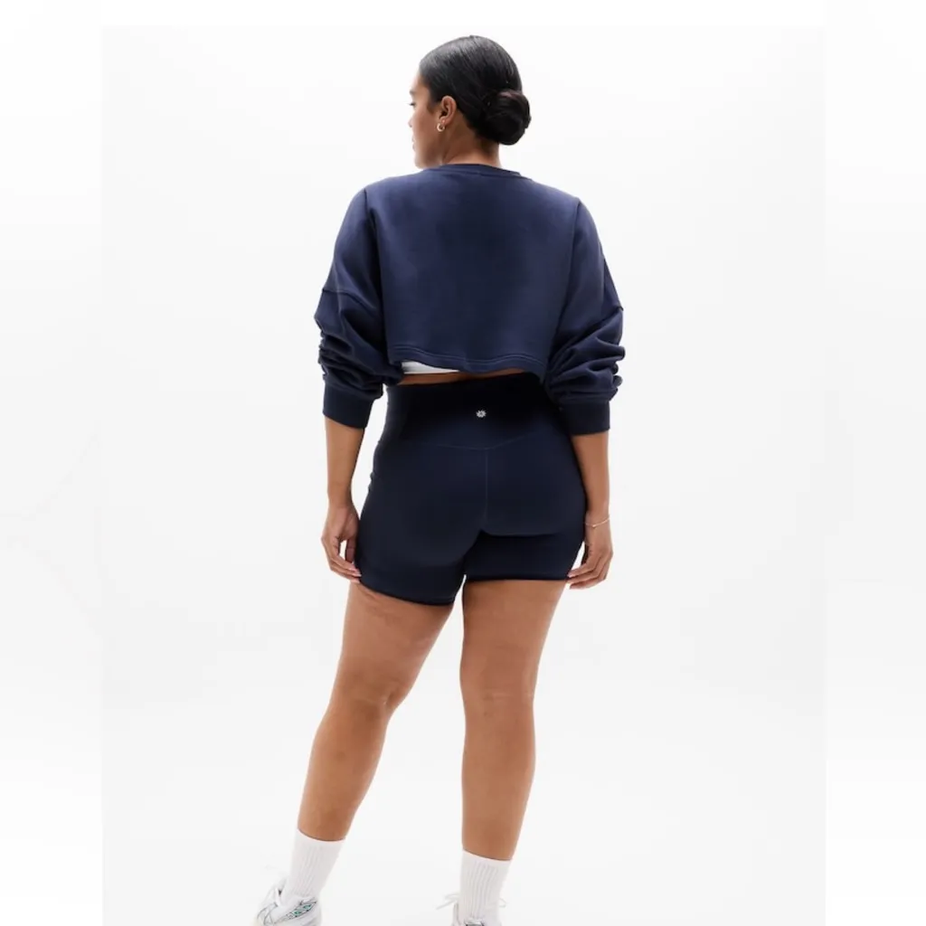 Athleta Salutation Stash Pocket II 7” Short 3x - Image 2